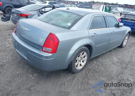 2006 Chrysler 300 z USA, uszkodzony, nr VIN 2C3LA43R56H526127